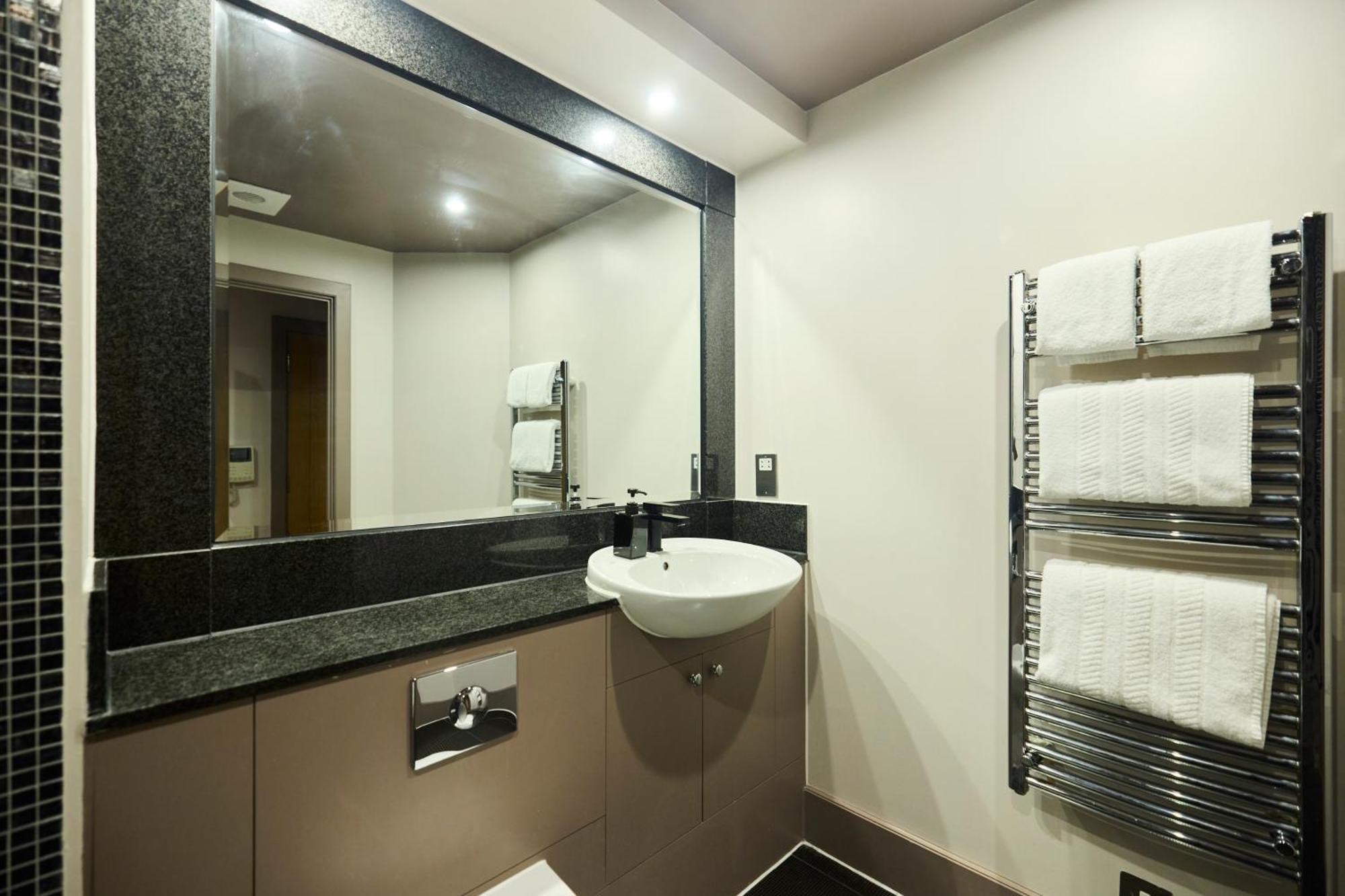 The Vauxhall Hideout - Comfy 2Bdr Flat With Balcony ロンドン エクステリア 写真